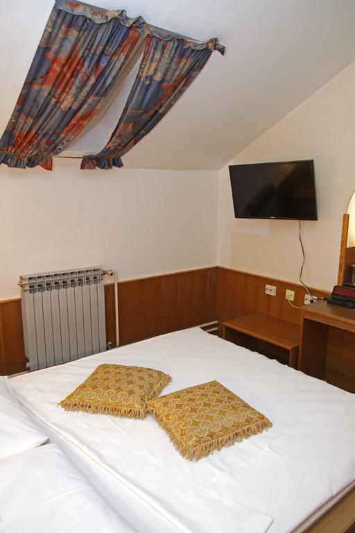 Guest House Royal Cakovec Exterior photo